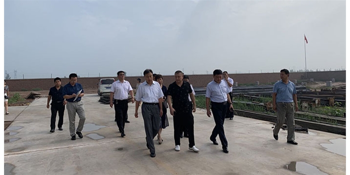 農(nóng)業(yè)部時(shí)以群司長到我公司參觀 (2)